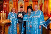 Благословление космонавта Романа Романенко на полет. Икону свт. Нектария Эгинского – подарок настоятельницы монастыря свт. Нектария – Роман взял на орбиту. Стоят: пономарь Александр, Р. Романенко, о. Иов, в стихаре космонавт Валерий Корзун Благословление космонавта Романа Романенко на полет. Икону свт. Нектария Эгинского – подарок настоятельницы монастыря свт. Нектария – Роман взял на орбиту. Стоят: пономарь Александр, Р. Романенко, о. Иов, в стихаре космонавт Валерий Корзун